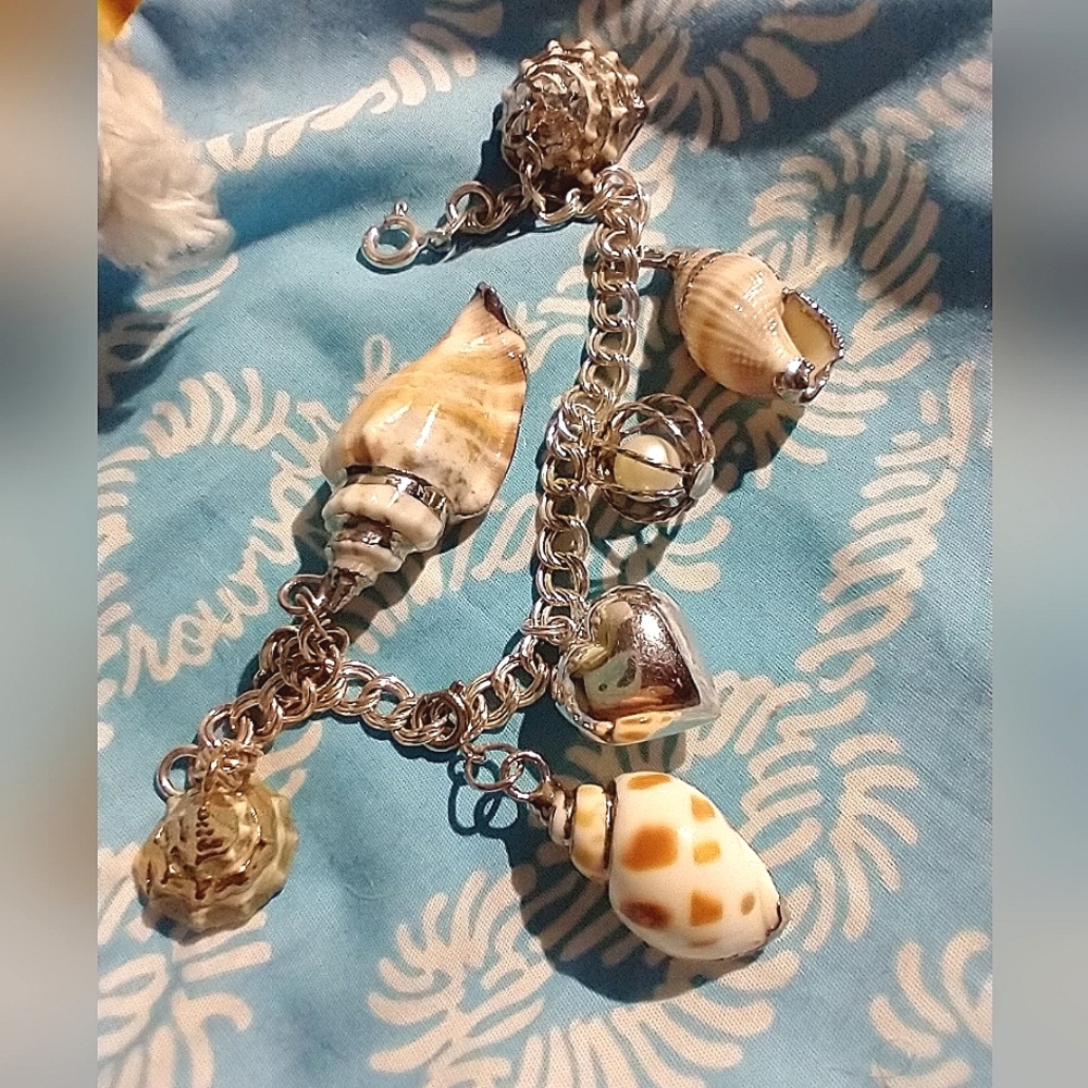Charm Bracelet Sterling Silver NWOT genuine Pearl & Seashell charm Link Bracelet